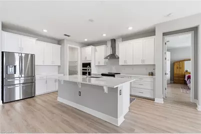 2055 Grove Dr, Naples, FL 34120 - Photo 7