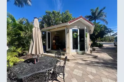 4843 Carriage Ct, Naples, FL 34114 - Photo 5
