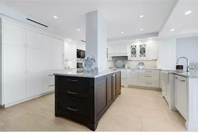 1285 Gulf Shore Blvd N #3B, Naples, FL 34102 - Photo 11