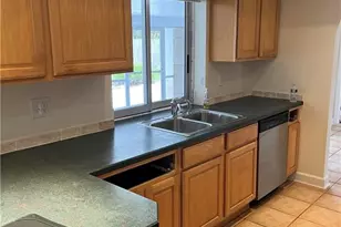 1513 SW 52nd Ln, Cape Coral, FL 33914 - Photo 5