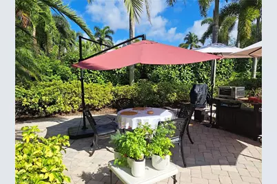 4928 Coach Ln, Naples, FL 34114 - Photo 11