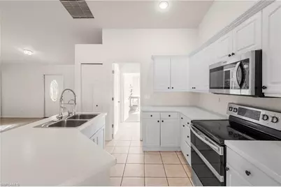 3320 SW 11th Ave, Cape Coral, FL 33914 - Photo 7