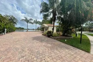 4629 Southern Breeze Dr, Naples, FL 34114 - Photo 1