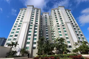 275 Indies Way, Naples, FL 34110 - Photo 31