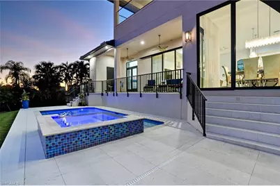 388 Pine Ave, Naples, FL 34108 - Photo 3