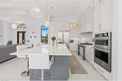 388 Pine Ave, Naples, FL 34108 - Photo 7