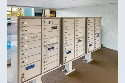 2335 Tamiami Trl N #401,402,403, Naples, FL 34103 - Photo 15