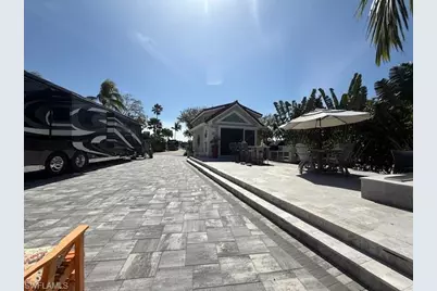 4670 Southern Breeze Dr, Naples, FL 34114 - Photo 15