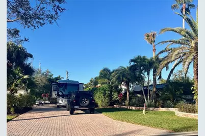 4694 Southern Breeze Dr, Naples, FL 34114 - Photo 3