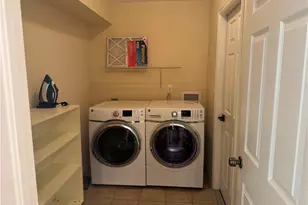 911 SE 21st Ln, Cape Coral, FL 33990 - Photo 23