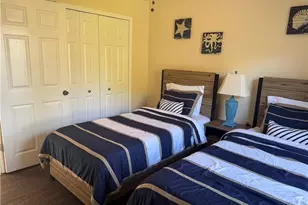 911 SE 21st Ln, Cape Coral, FL 33990 - Photo 17