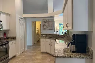 911 SE 21st Ln, Cape Coral, FL 33990 - Photo 7