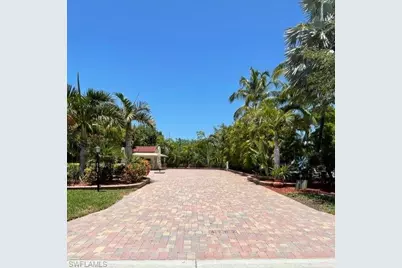 4762 Southern Breeze Dr, Naples, FL 34114 - Photo 1