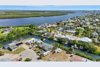 421 Connecticut St, Fort Myers Beach, FL 33931 - Photo 21