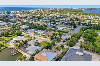 421 Connecticut St, Fort Myers Beach, FL 33931 - Photo 31
