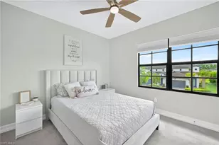 7570 Rockefeller Dr, Naples, FL 34119 - Photo 17