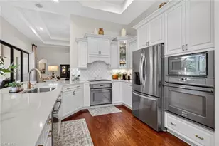 990 Tivoli Ct, Naples, FL 34104 - Photo 5