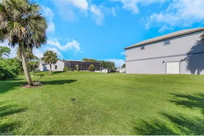 1330 11th St SW, Naples, FL 34117 - Photo 37