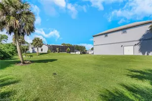 1330 11th St SW, Naples, FL 34117 - Photo 37