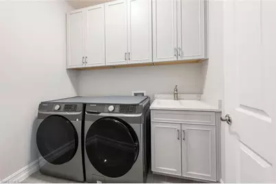 388 Grace Bay Ln, Naples, FL 34114 - Photo 21