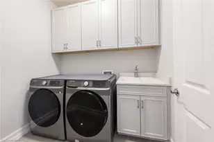 388 Grace Bay Ln, Naples, FL 34114 - Photo 21