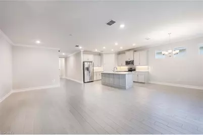 388 Grace Bay Ln, Naples, FL 34114 - Photo 7