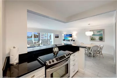 222 Harbour Dr #312, Naples, FL 34103 - Photo 9