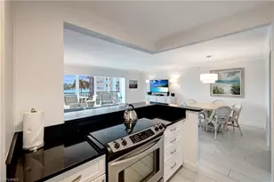 222 Harbour Dr, Naples, FL 34103 - Photo 9