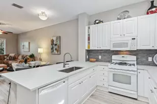 9270 Campanile Cir, Naples, FL 34114 - Photo 5