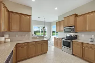 9221 Quartz Ln, Naples, FL 34120 - Photo 9