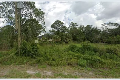 550 Sargent St, Lehigh Acres, FL 33972 - Photo 1