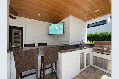 354 1st Ave N, Naples, FL 34102 - Photo 11