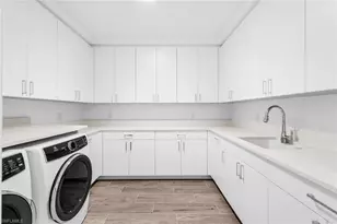 1130 3rd Ave S, Naples, FL 34102 - Photo 23