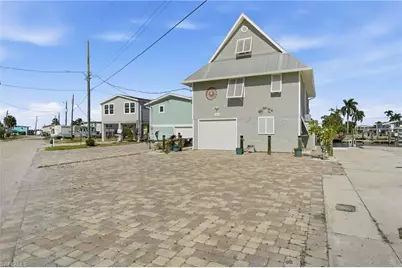 850 Oak St, Fort Myers Beach, FL 33931 - Photo 5