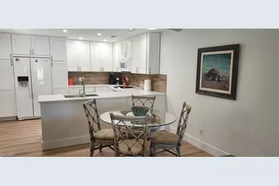 1051 Foxfire Ln #302, Naples, FL 34104 - Photo 5