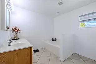 326 NE 10th Terrace, Cape Coral, FL 33909 - Photo 5