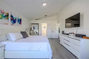 326 NE 10th Terrace, Cape Coral, FL 33909 - Photo 3