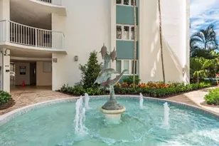 1300 Gulf Shore Blvd N, Naples, FL 34102 - Photo 7