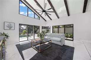 588 Tierra Mar Ln, Naples, FL 34108 - Photo 9