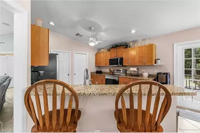 611 8th St SE, Naples, FL 34117 - Photo 17
