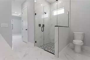 932 Maddock St E, Lehigh Acres, FL 33974 - Photo 9