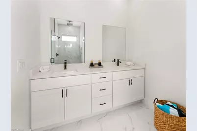 932 Maddock St E, Lehigh Acres, FL 33974 - Photo 11