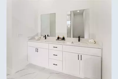 932 Maddock St E, Lehigh Acres, FL 33974 - Photo 13