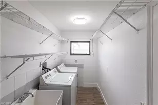 919 SE 16th St, Cape Coral, FL 33904 - Photo 13