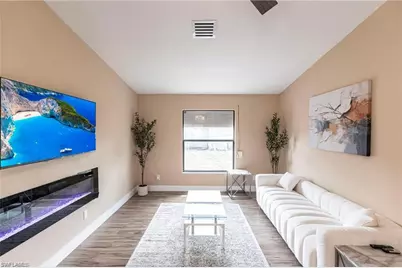 919 SE 16 St, Cape Coral, FL 33904 - Photo 5