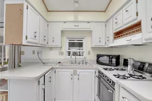 4530 Mayflower Way E, Estero, FL 33928 - Photo 11