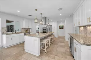 718 Old Trail Dr, Naples, FL 34103 - Photo 5