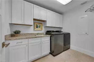 718 Old Trail Dr, Naples, FL 34103 - Photo 13