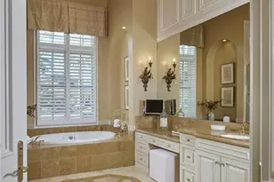 2944 Bellflower Ln, Naples, FL 34105 - Photo 19