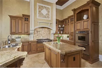 2944 Bellflower Ln, Naples, FL 34105 - Photo 11